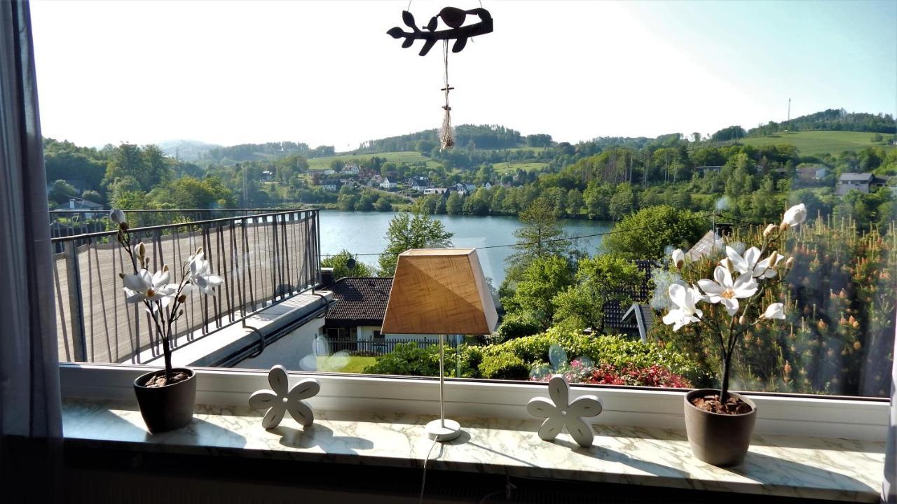 גומרסבך Seeblick-Ferienwohnung Im "Ferienhaus Agger-Blick" Mit Traumhafter Sonnen-Terrasse, Sauna, E-Kamin & Kajak מראה חיצוני תמונה