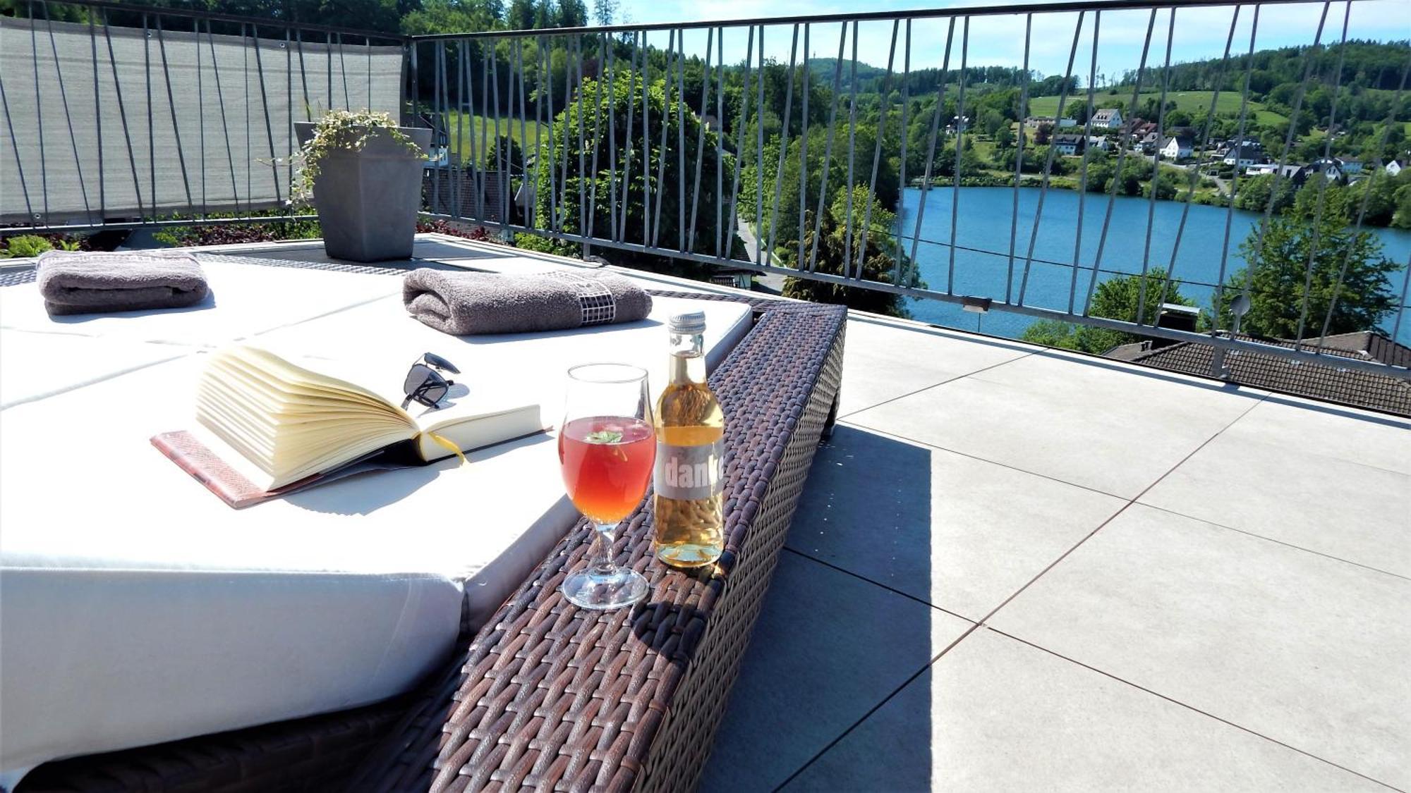 גומרסבך Seeblick-Ferienwohnung Im "Ferienhaus Agger-Blick" Mit Traumhafter Sonnen-Terrasse, Sauna, E-Kamin & Kajak מראה חיצוני תמונה