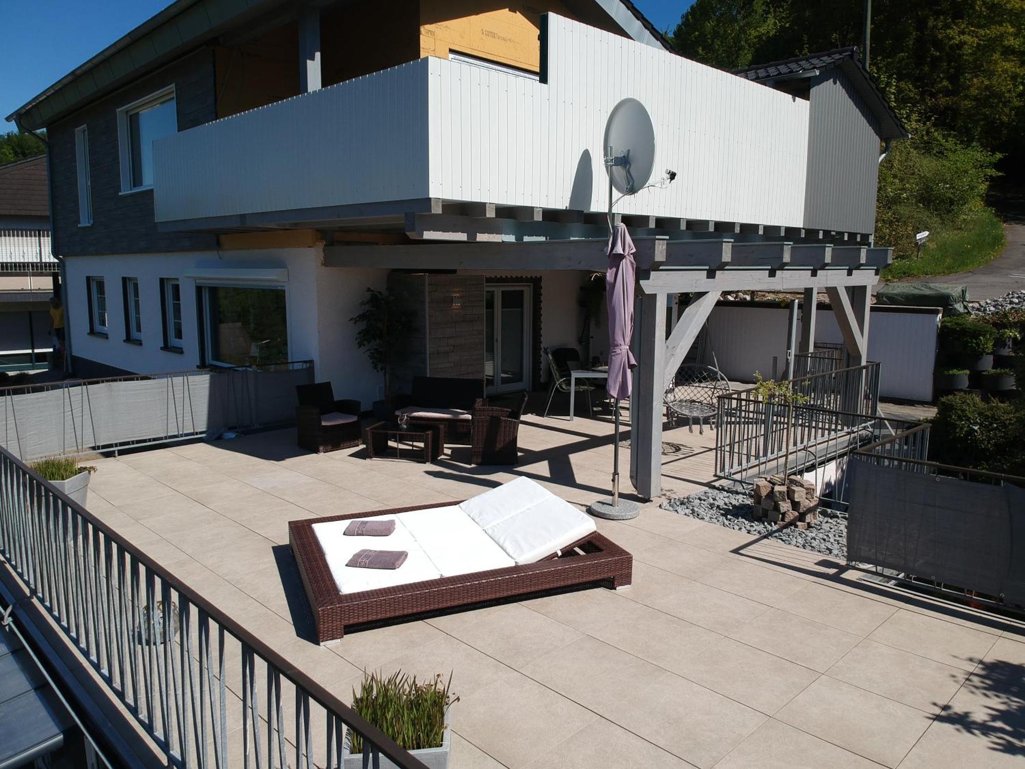 גומרסבך Seeblick-Ferienwohnung Im "Ferienhaus Agger-Blick" Mit Traumhafter Sonnen-Terrasse, Sauna, E-Kamin & Kajak מראה חיצוני תמונה