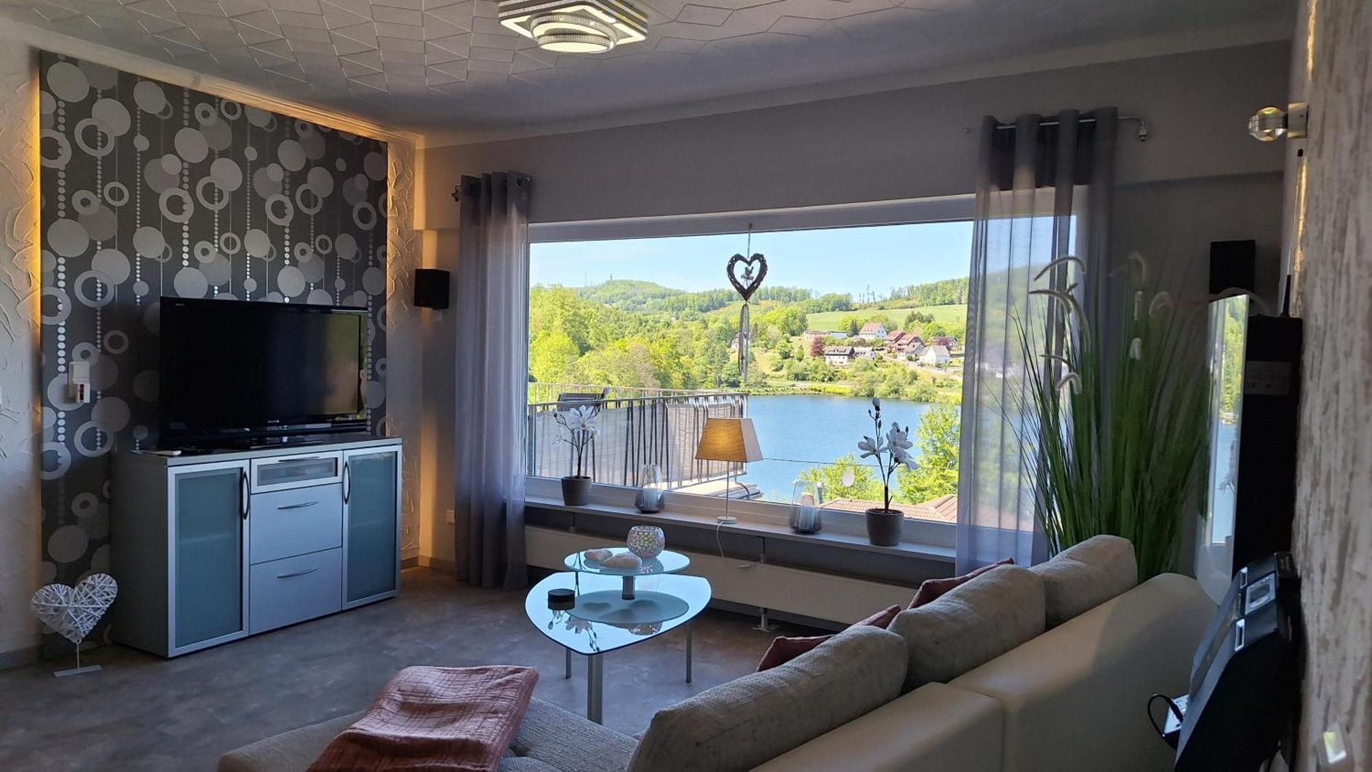 גומרסבך Seeblick-Ferienwohnung Im "Ferienhaus Agger-Blick" Mit Traumhafter Sonnen-Terrasse, Sauna, E-Kamin & Kajak מראה חיצוני תמונה